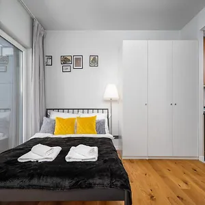 Apartament Wola Business Center Prymasa Street Apartament Warszawa