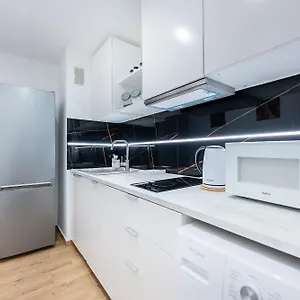 Mgr W Samym Centrum Warszawy By Metro Rondo Onz - Super Bed Year23 Apartament Warszawa